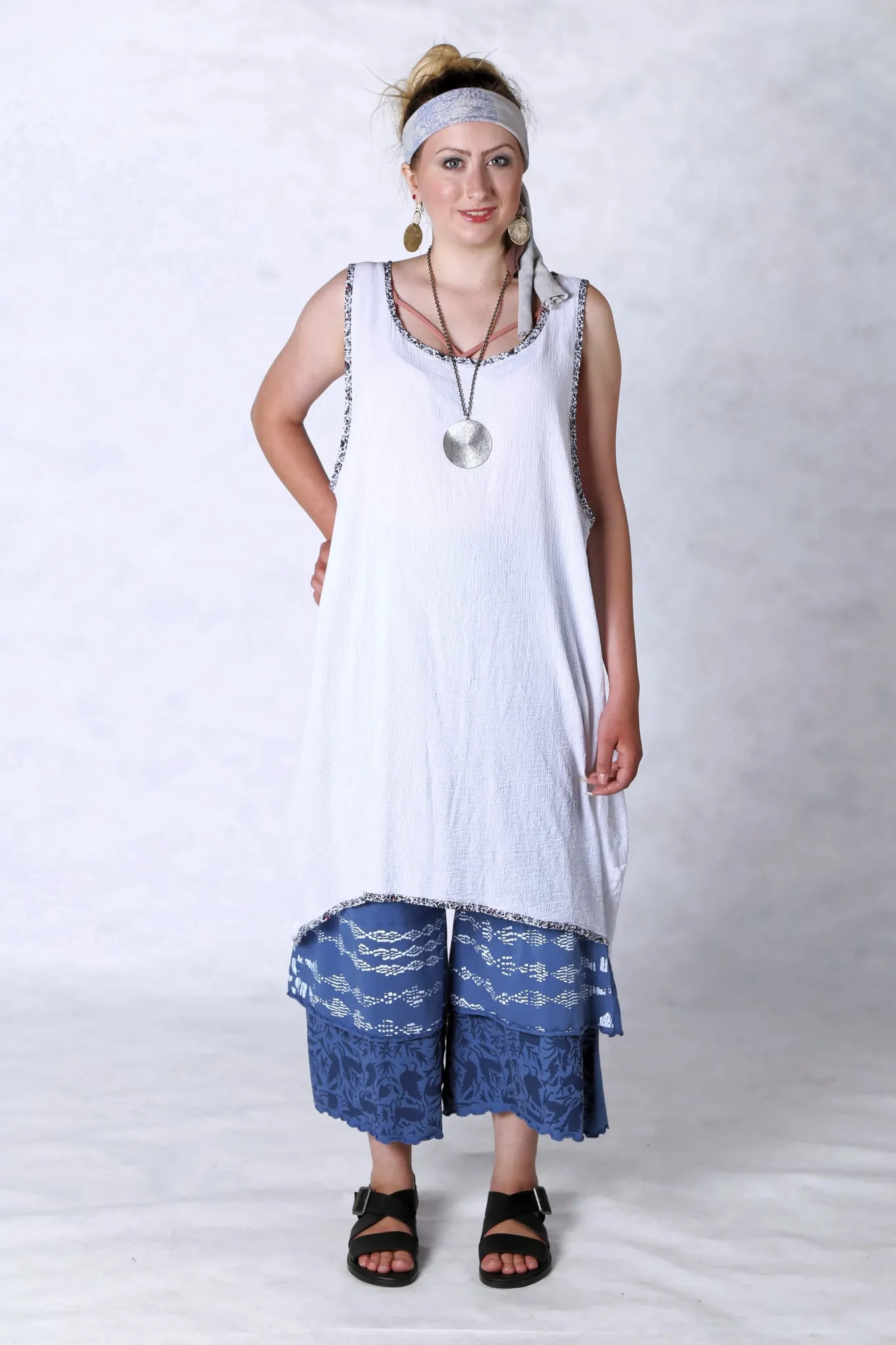 3239 Wide Petaloon Azure-P