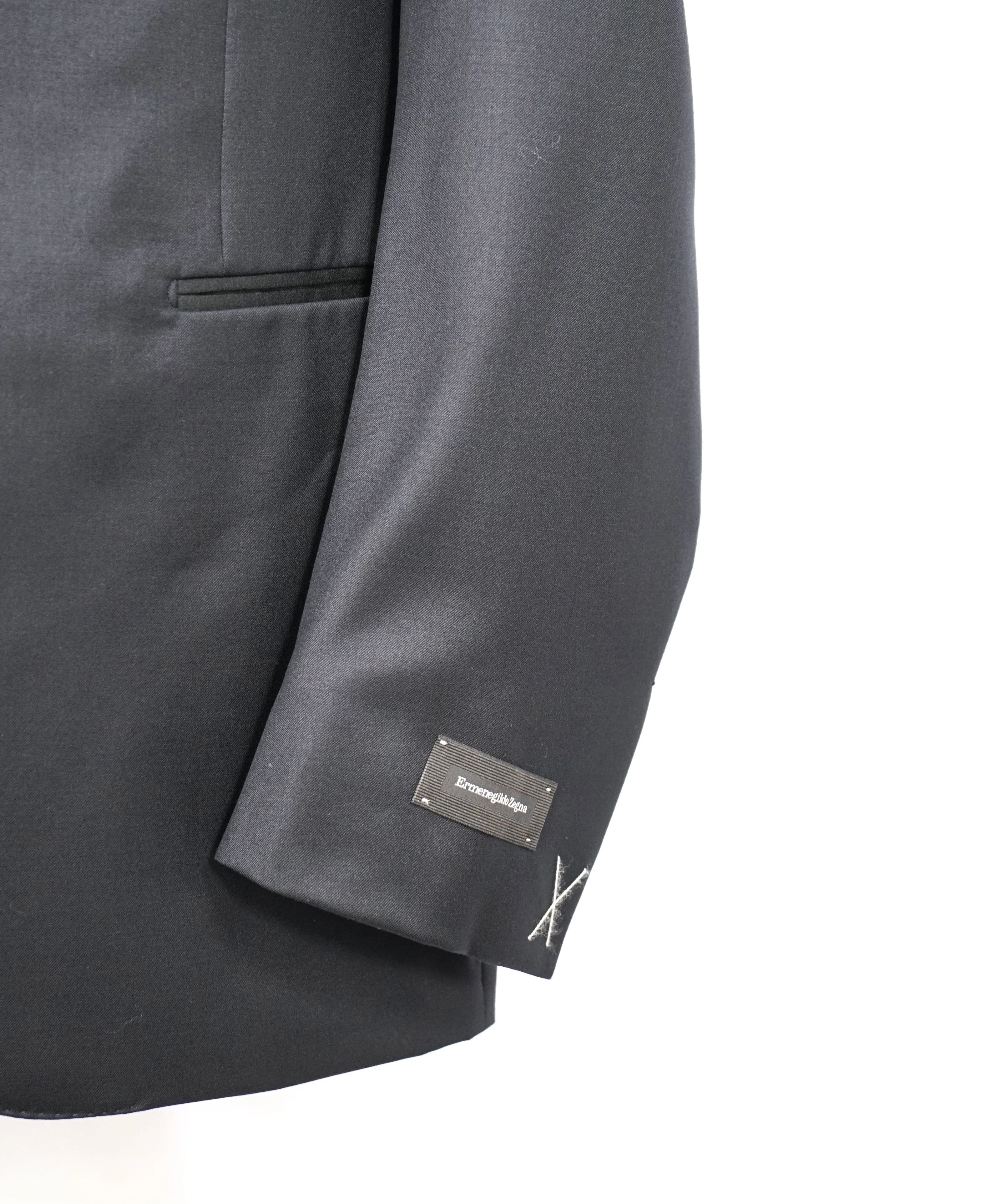 $3,995 ERMENEGILDO ZEGNA -"MICRONSPHERE MILA" PEAK LAPEL Tuxedo - 42R