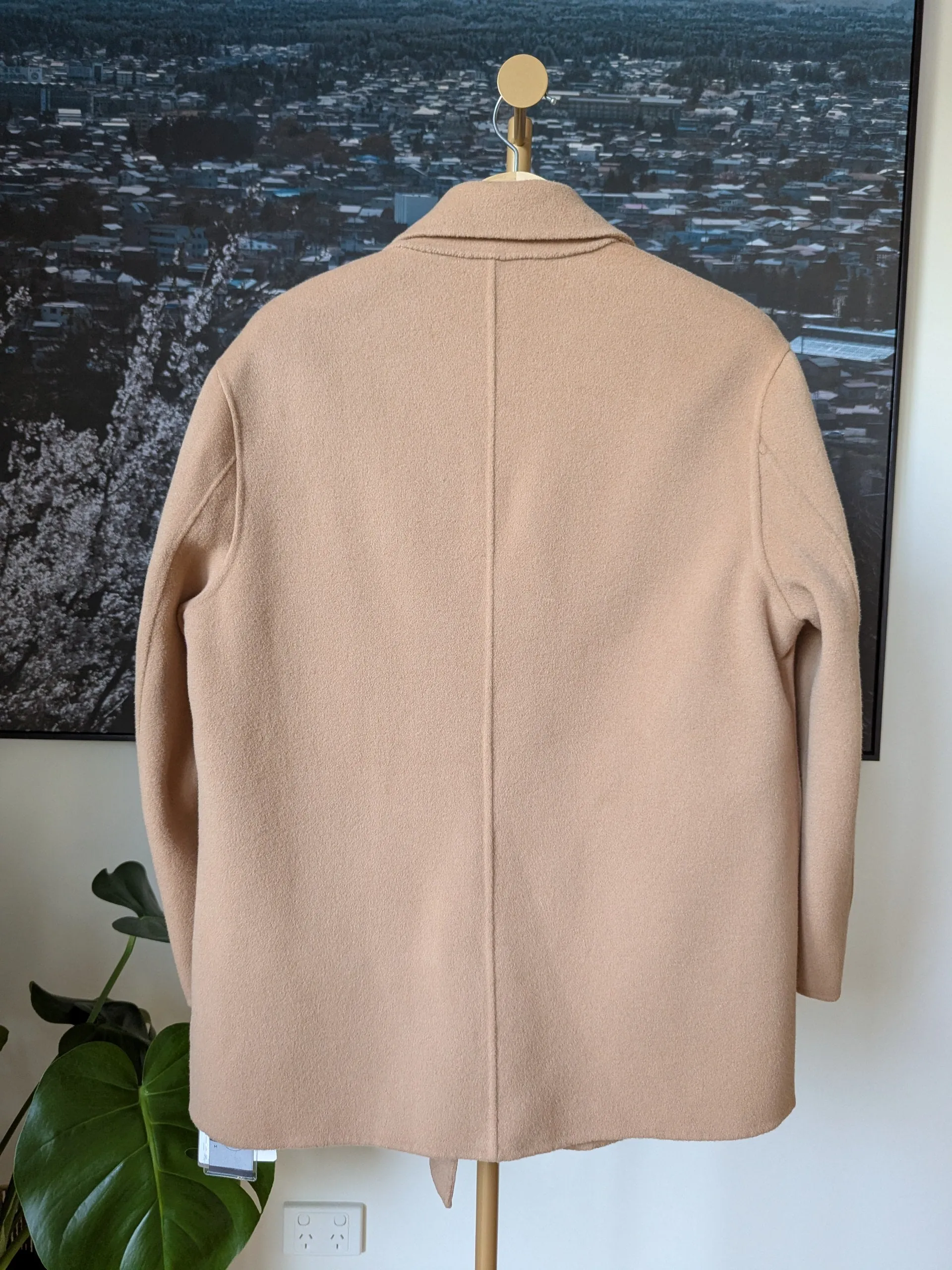 Brand New 100% Wool Coat 943 Size M 12-14 FREE SHIPPING
