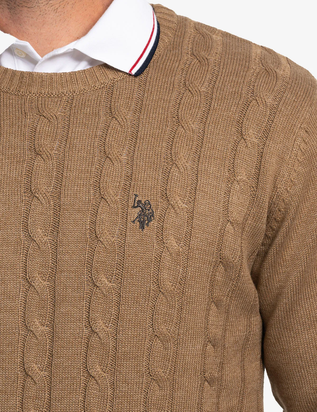 CABLE CREW NECK SWEATER
