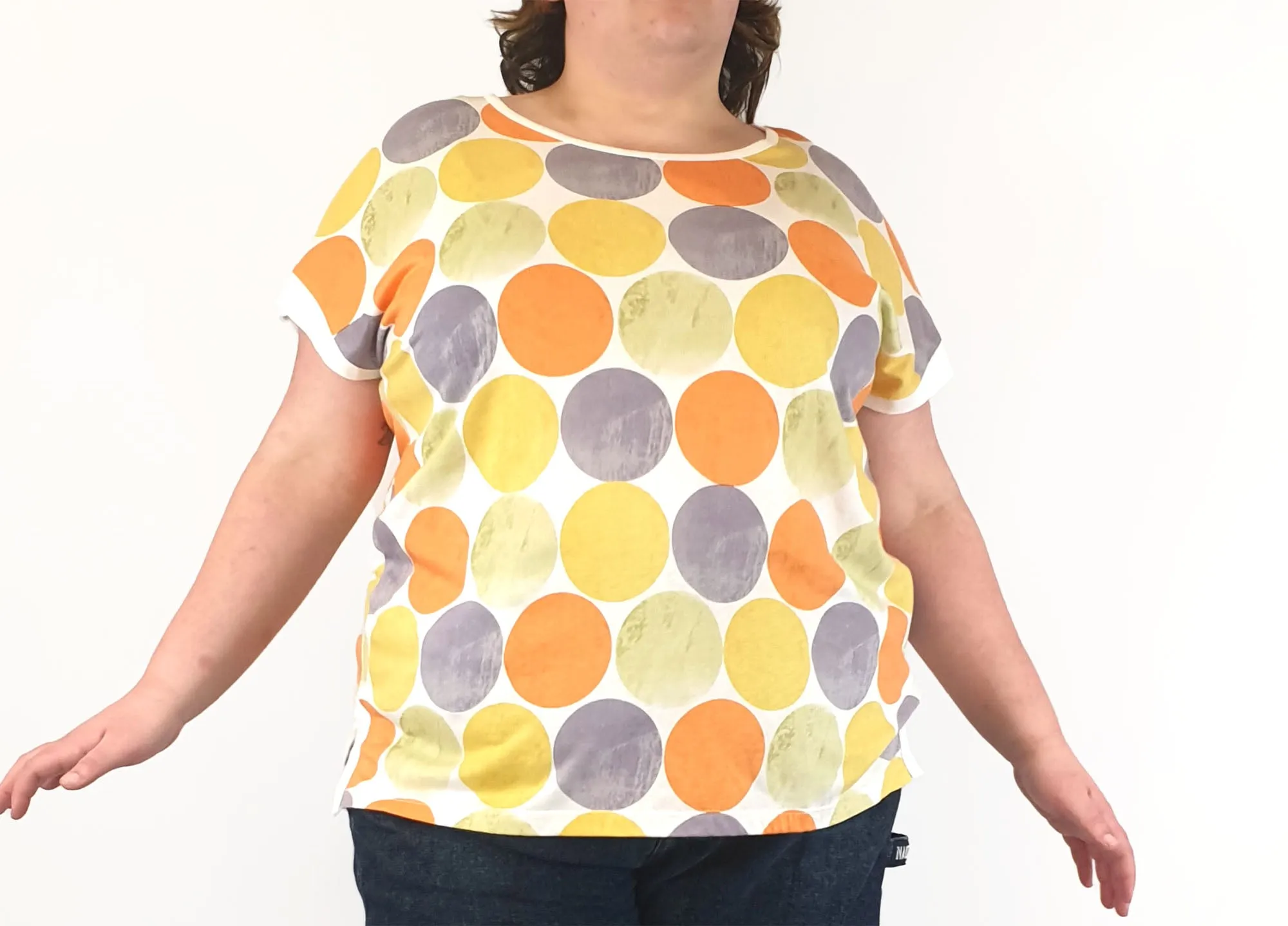 Colourful polka dot print top fits size 20-22