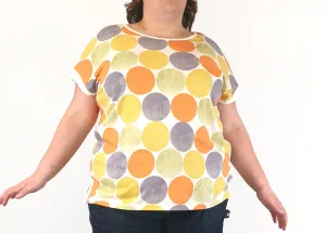 Colourful polka dot print top fits size 20-22