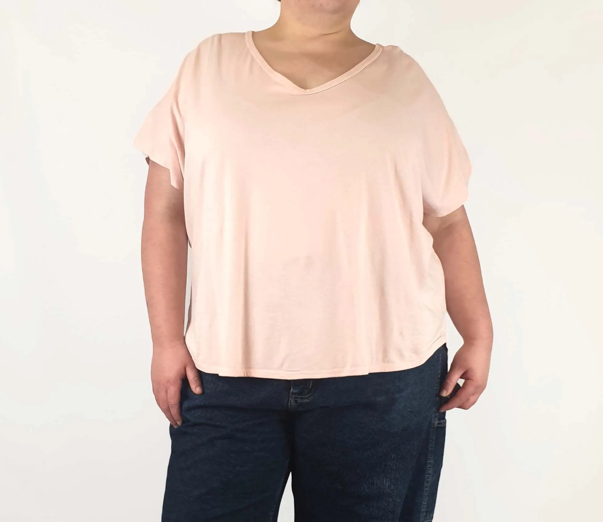 Commonry pink tee shirt size 22