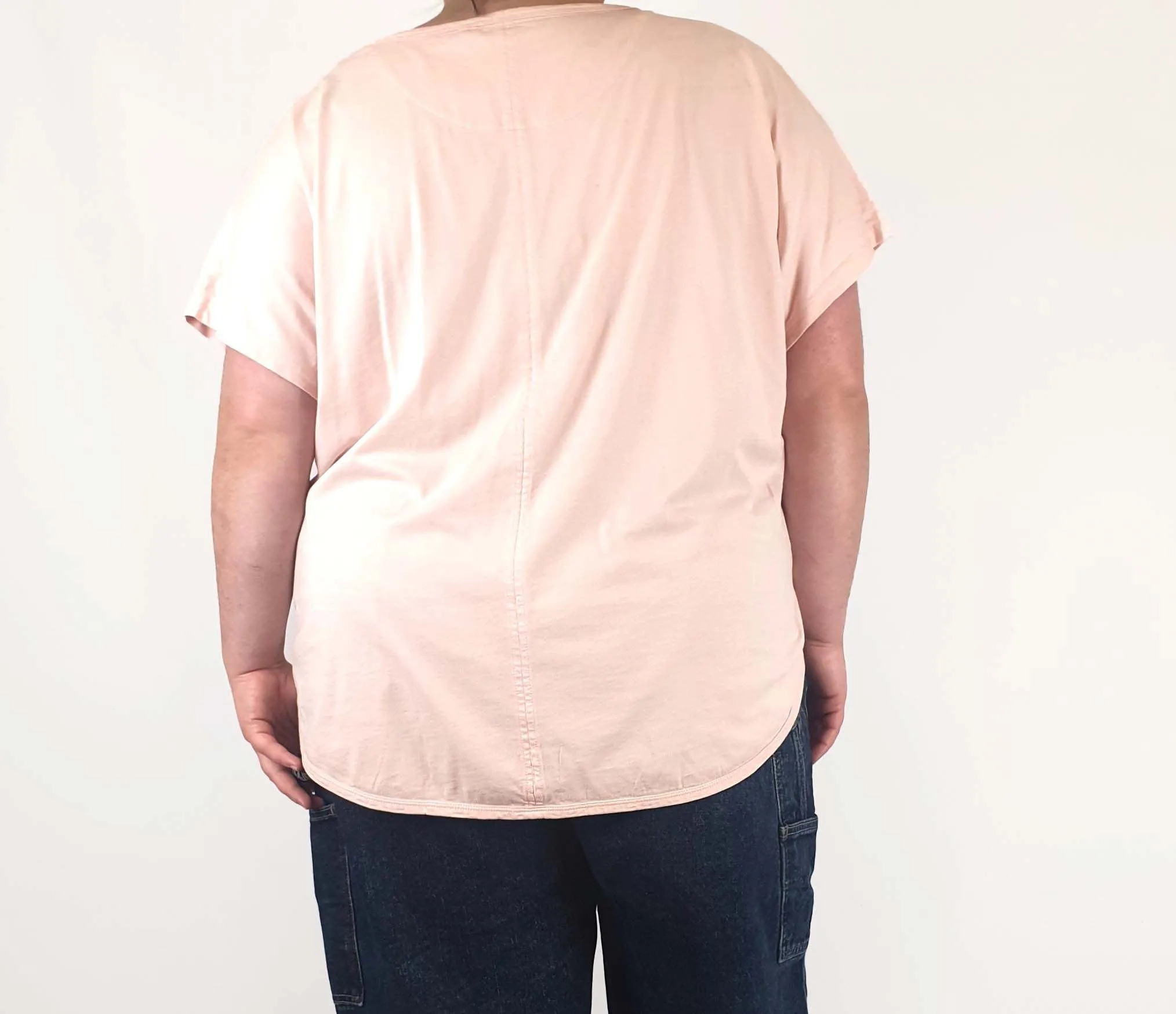 Commonry pink tee shirt size 22