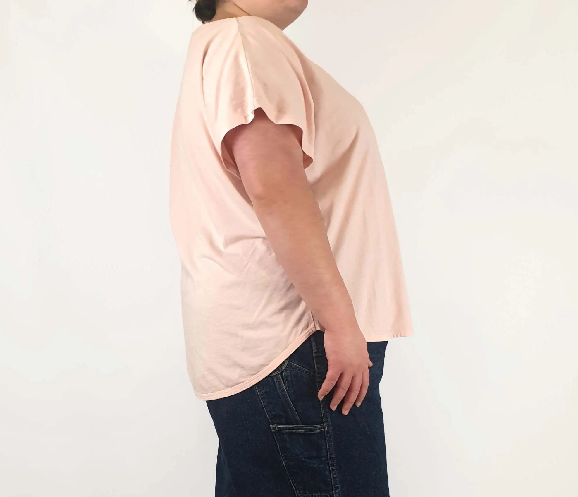 Commonry pink tee shirt size 22