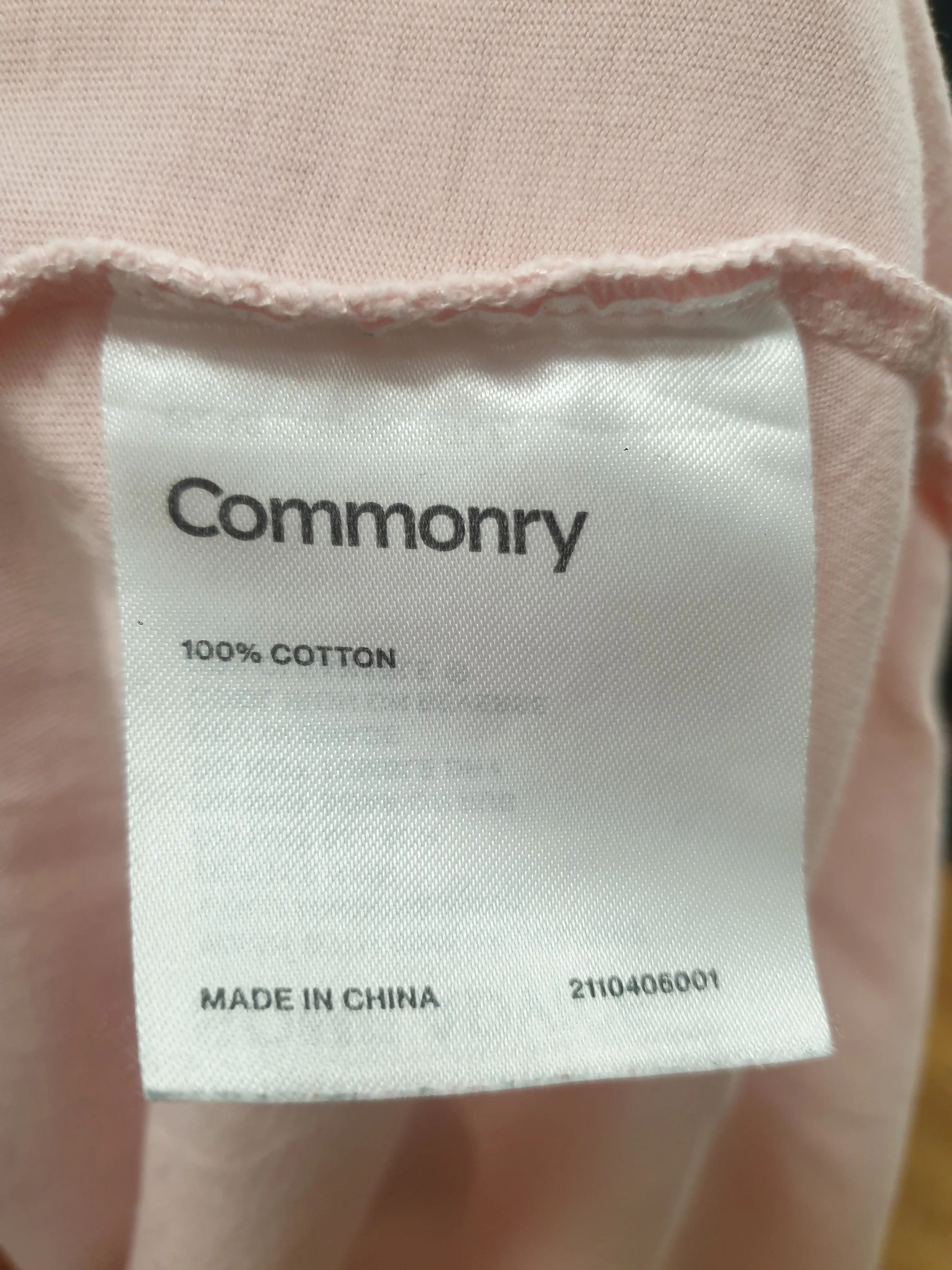 Commonry pink tee shirt size 22