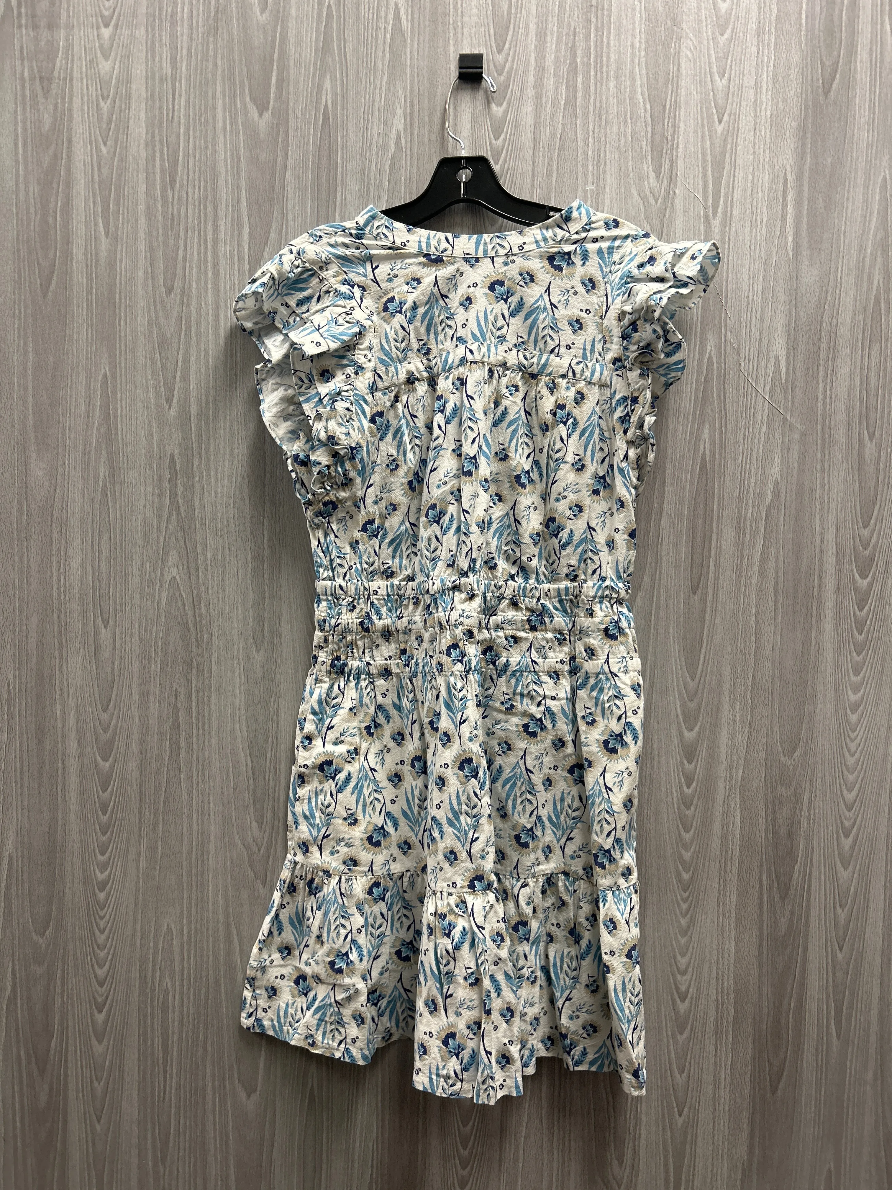 Dress Casual Short By Universal Thread In Floral Print, Size: M