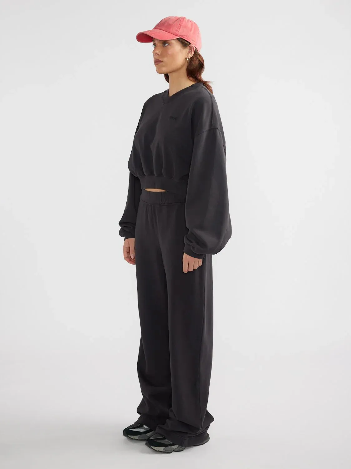 ENA Pelly II HAILEY Crop Sweatshirt - Vintage Black