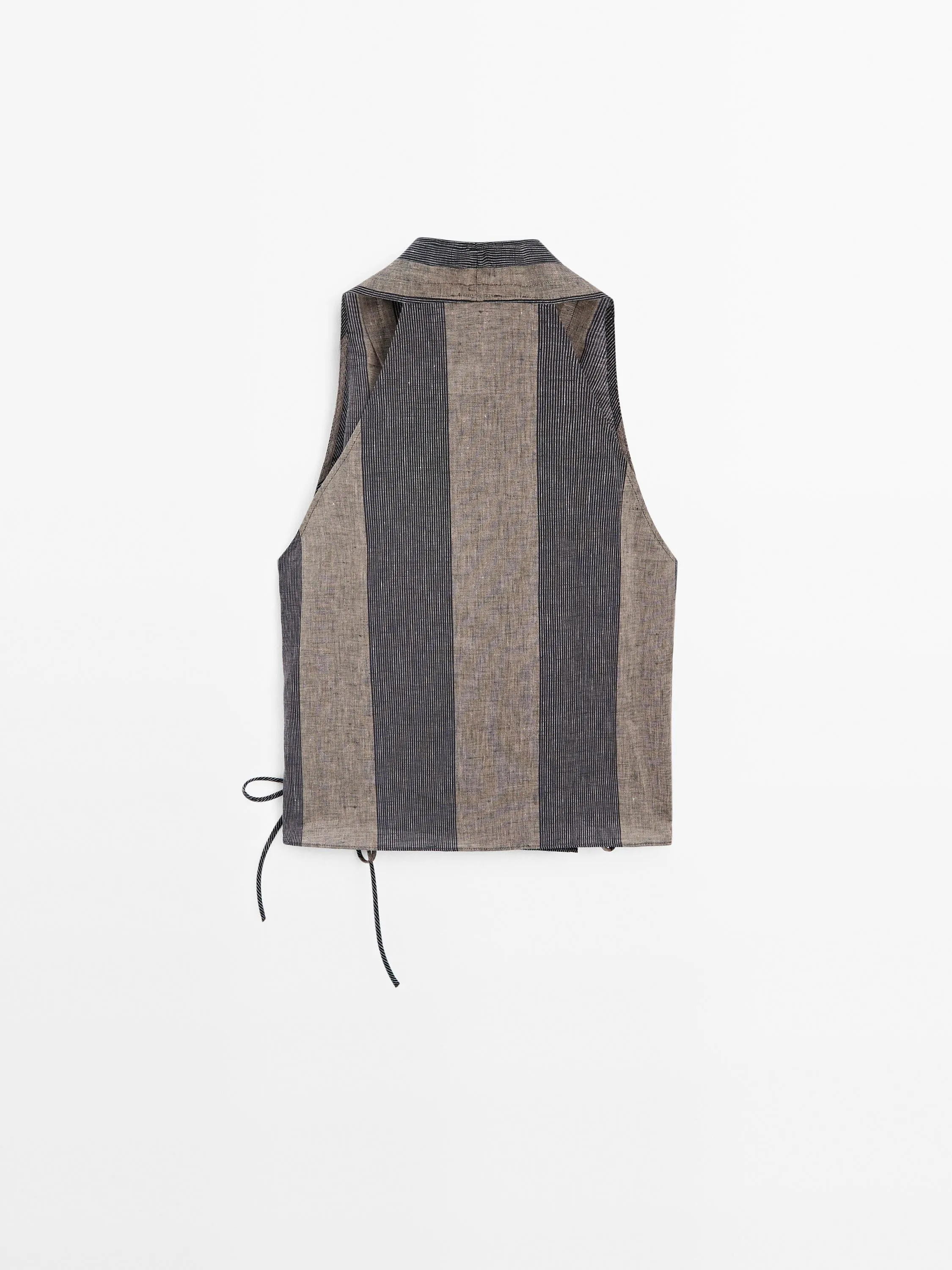 Gathered halter top with contrast stripe