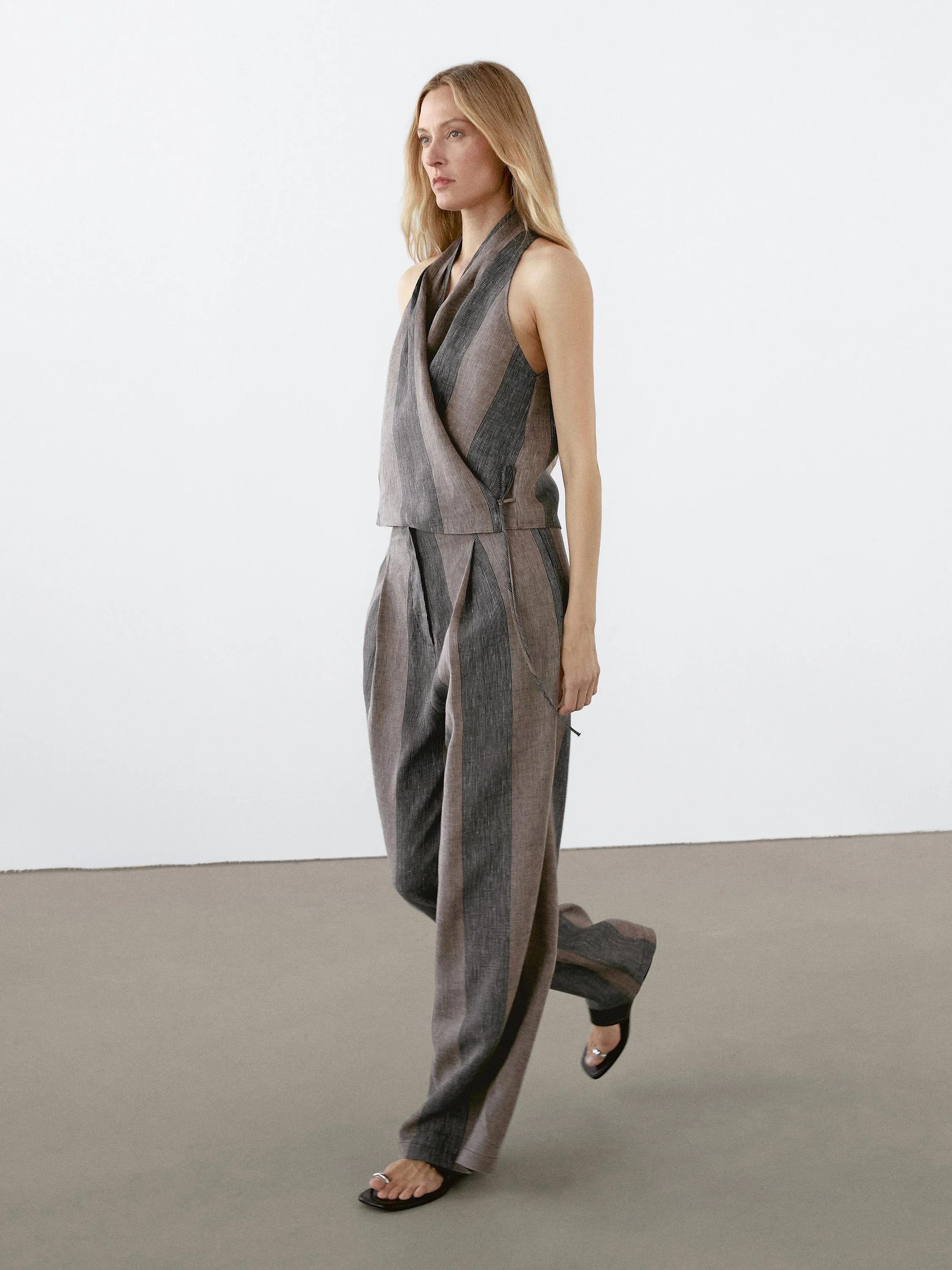 Gathered halter top with contrast stripe