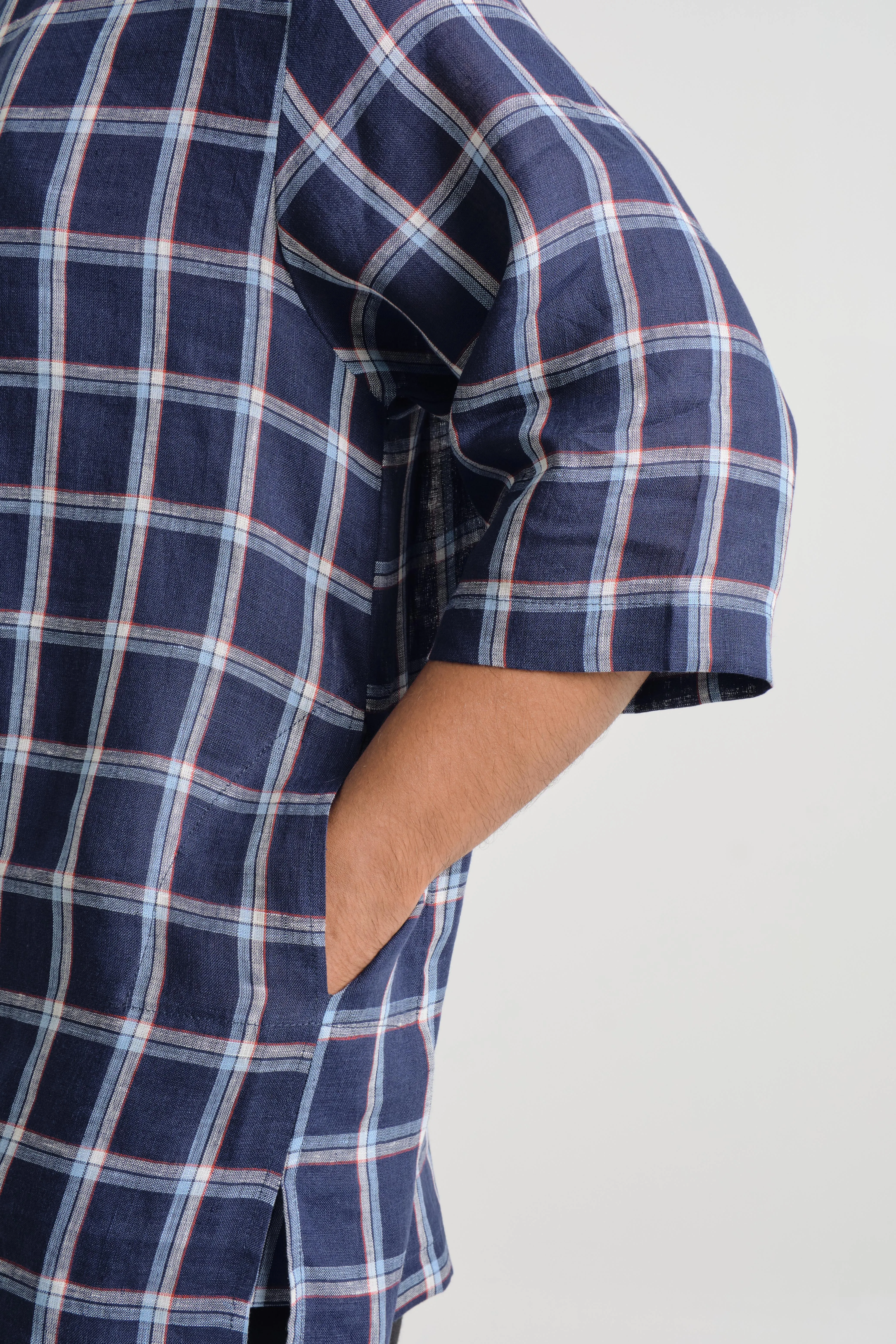 Geba Men Top Quarter in Checkered Navy