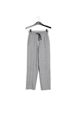 Grey pants with check motif