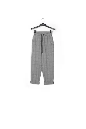 Grey pants with check motif