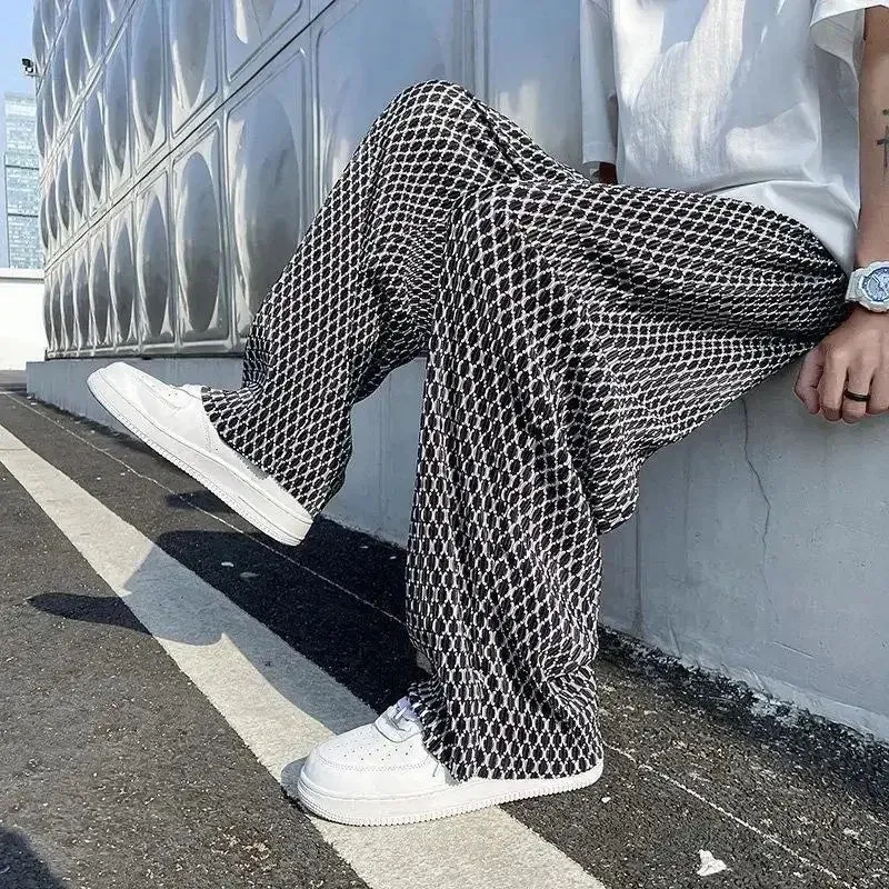 Hol dir den Street-Style mit den UrbanVibe Checkered Hippie Pants