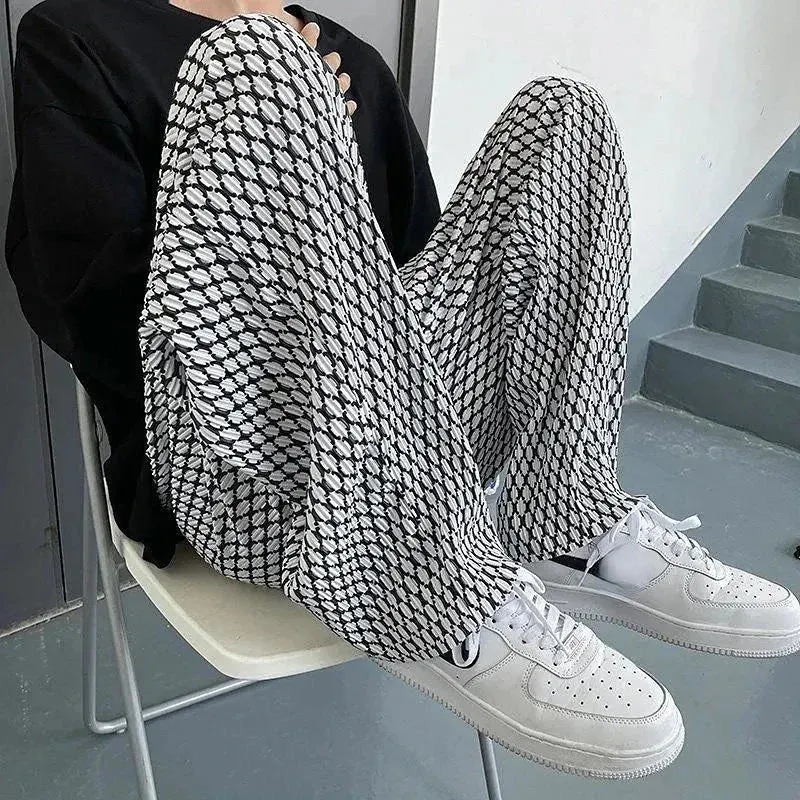 Hol dir den Street-Style mit den UrbanVibe Checkered Hippie Pants