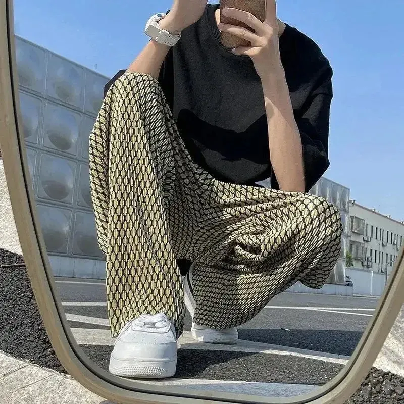 Hol dir den Street-Style mit den UrbanVibe Checkered Hippie Pants