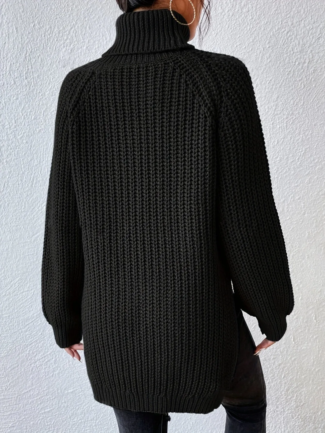 Isabella | Luxe turtleneck sweater with cable pattern