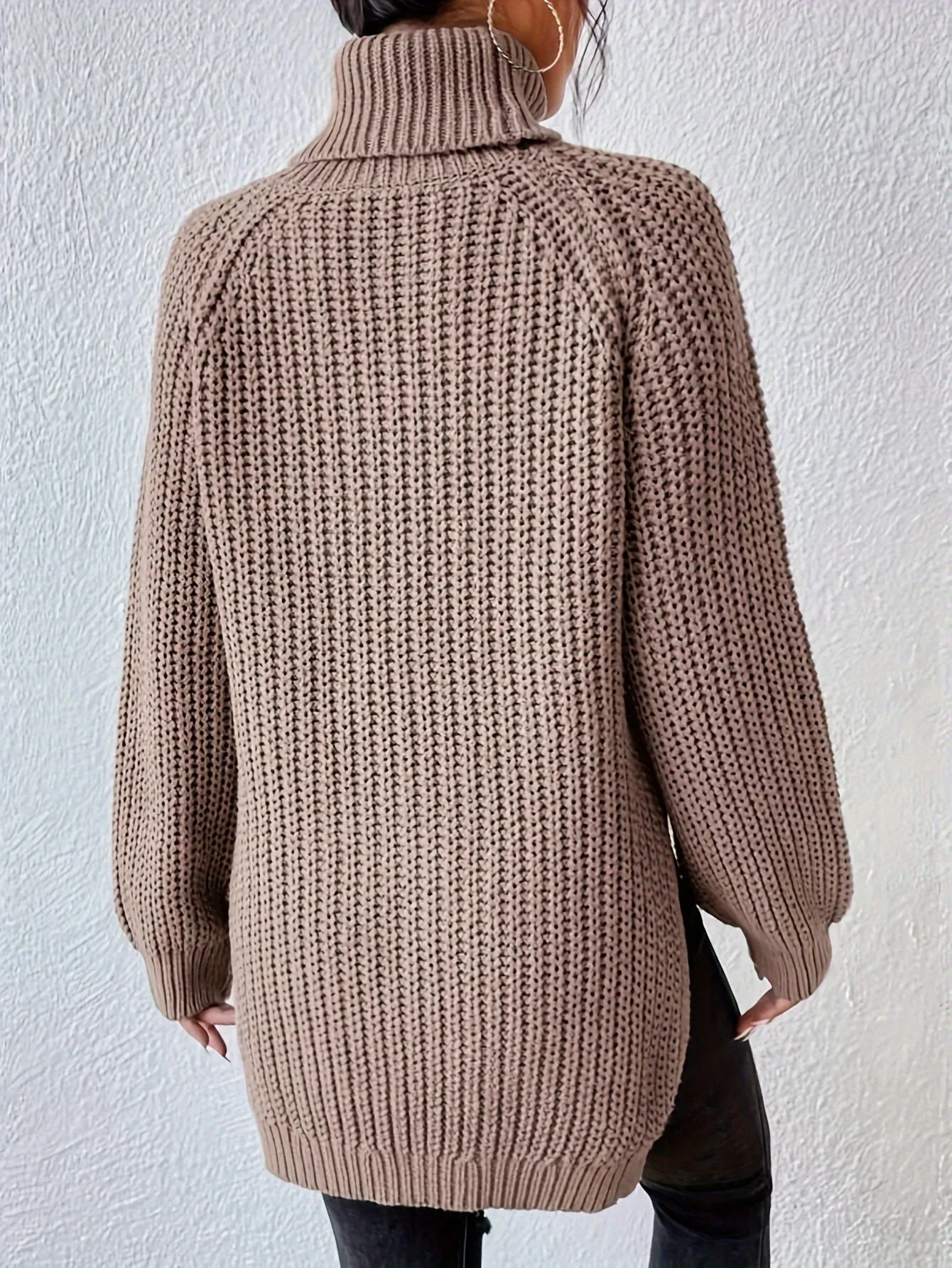 Isabella | Luxe turtleneck sweater with cable pattern