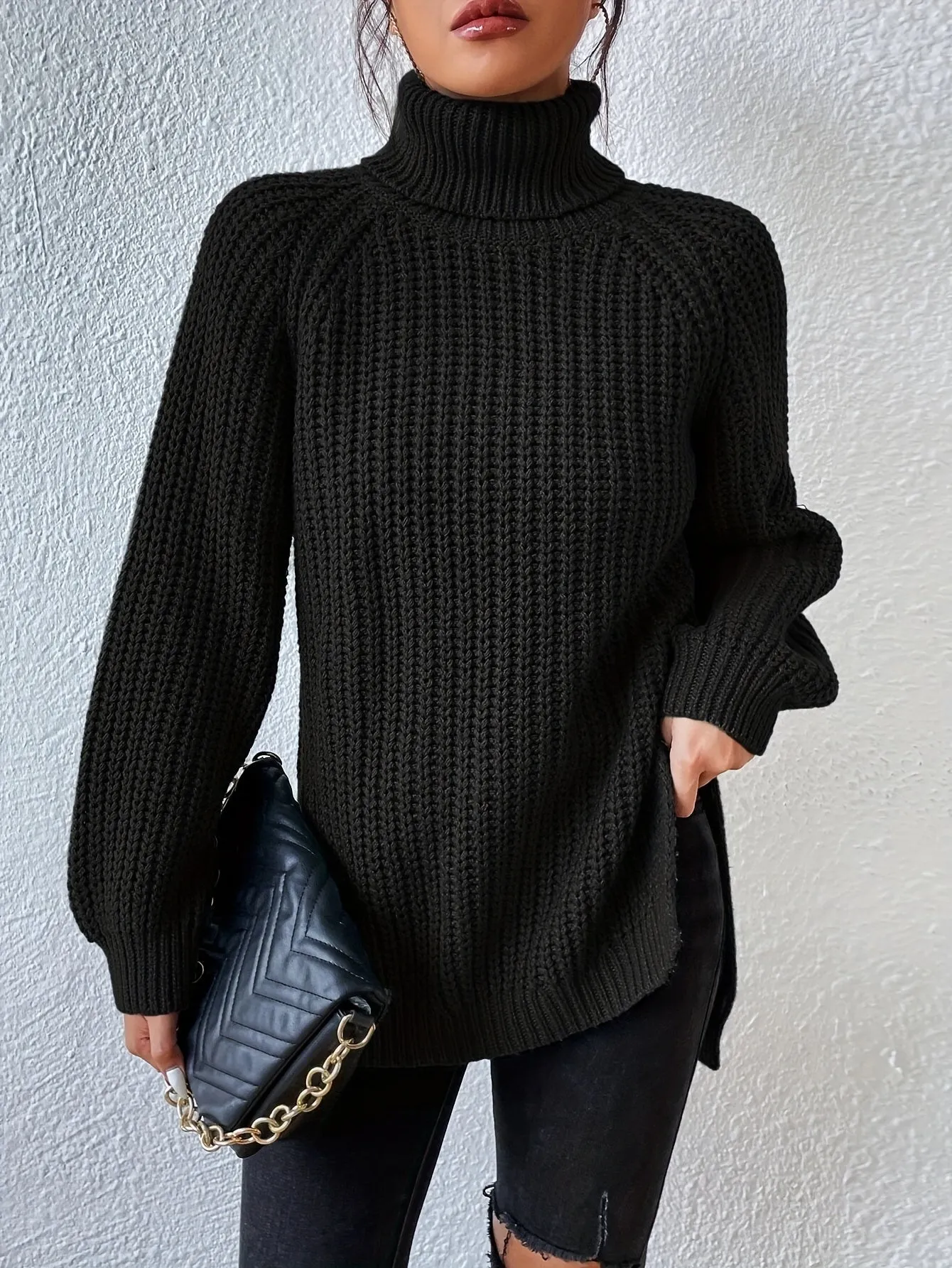 Isabella | Luxe turtleneck sweater with cable pattern