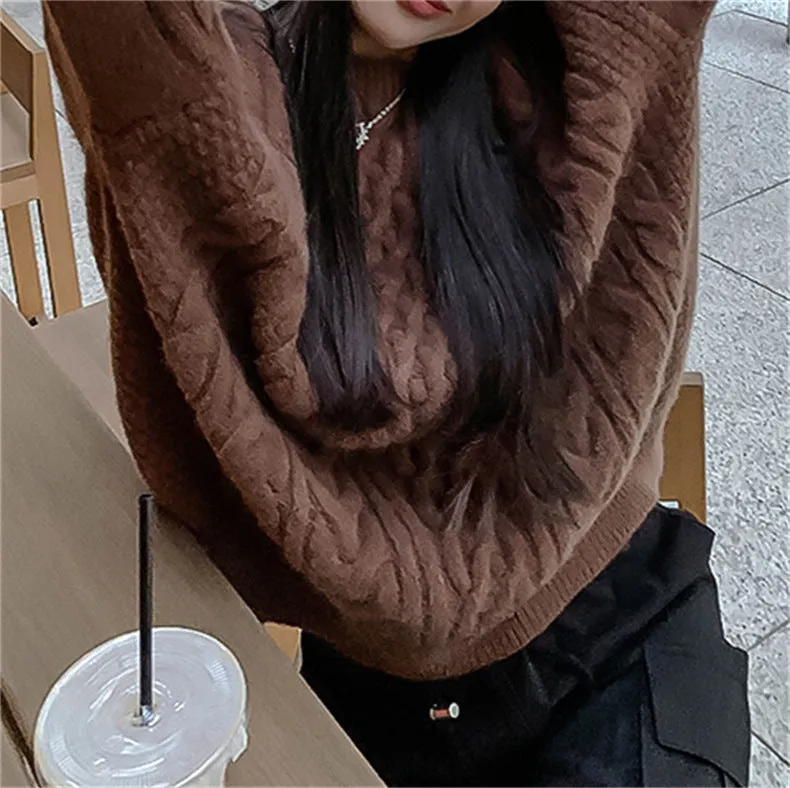 Loose-fit Round Neck Jumper Perfect for Casual Days