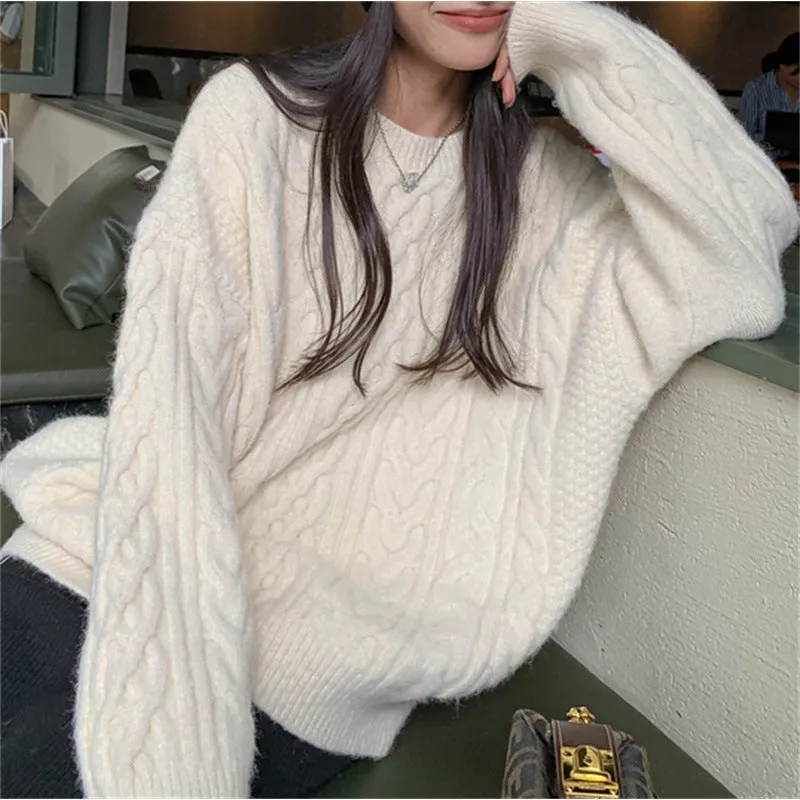 Loose-fit Round Neck Jumper Perfect for Casual Days