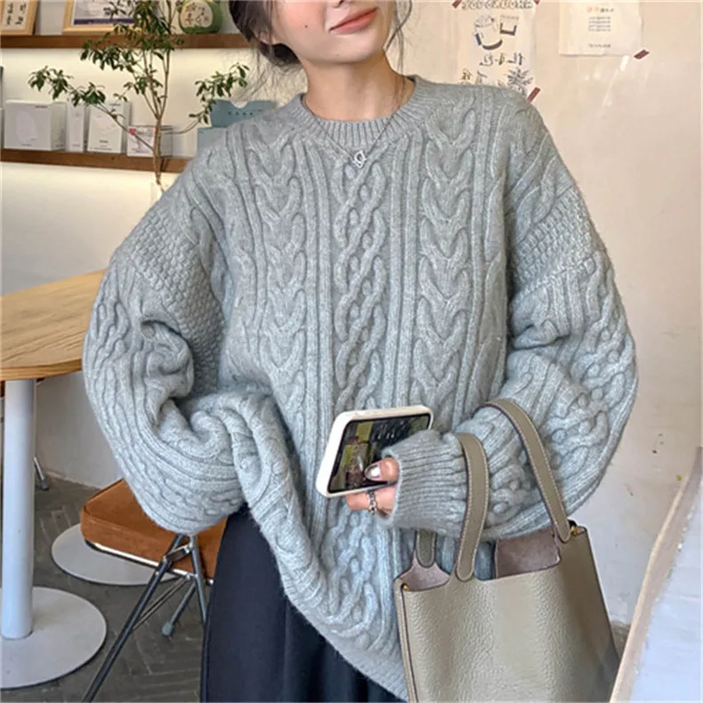 Loose-fit Round Neck Jumper Perfect for Casual Days