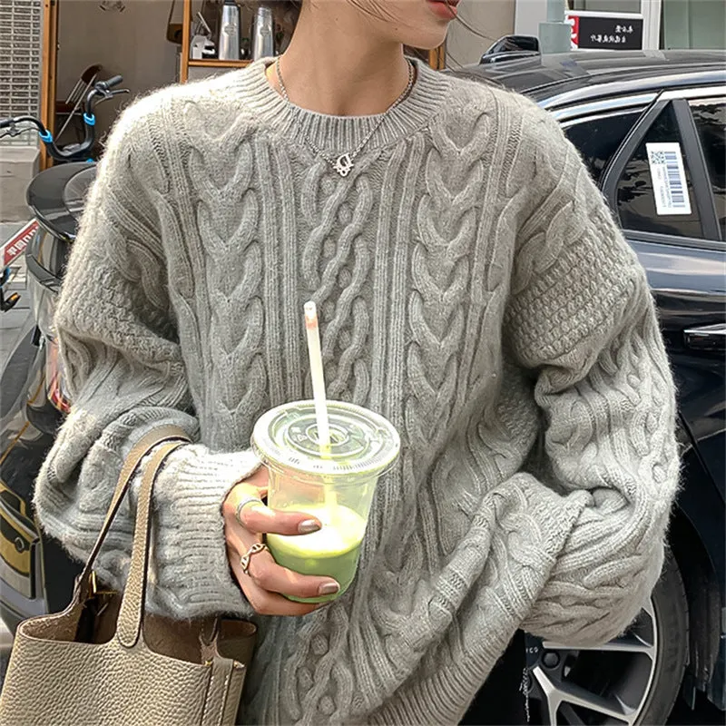 Loose-fit Round Neck Jumper Perfect for Casual Days