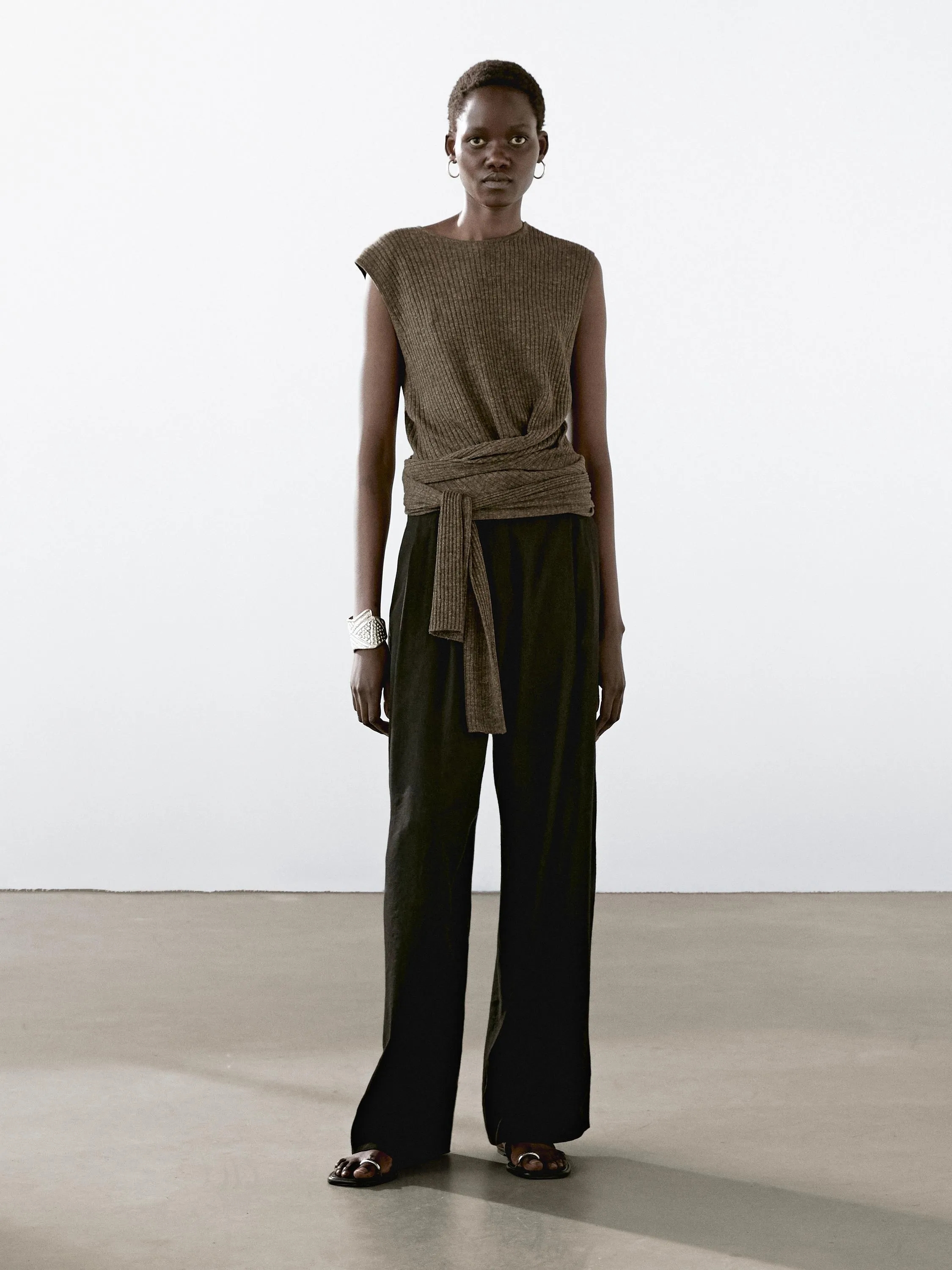 Melange linen blend top with tie detail