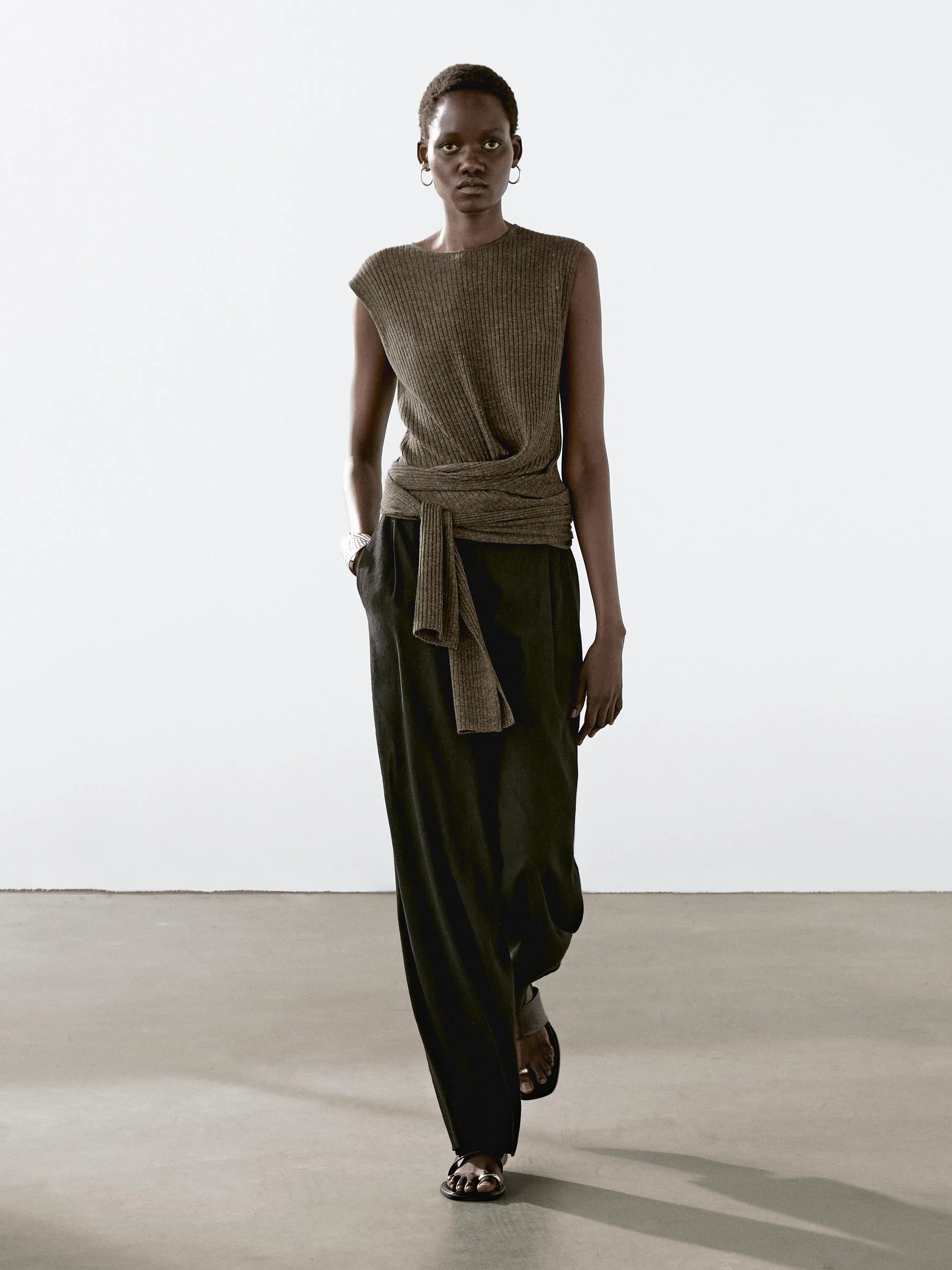 Melange linen blend top with tie detail
