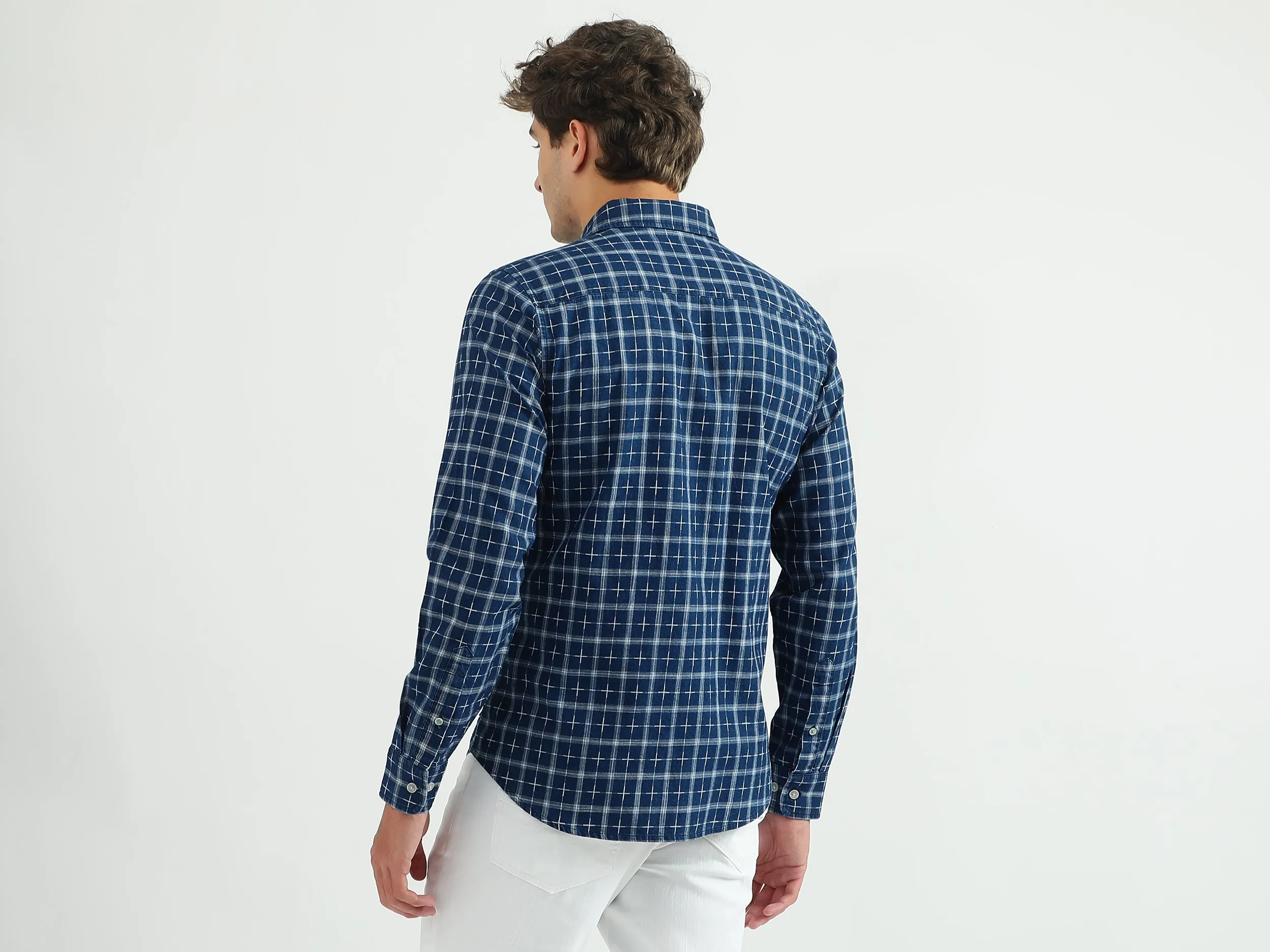 Men Checked Spread Collar Shirt