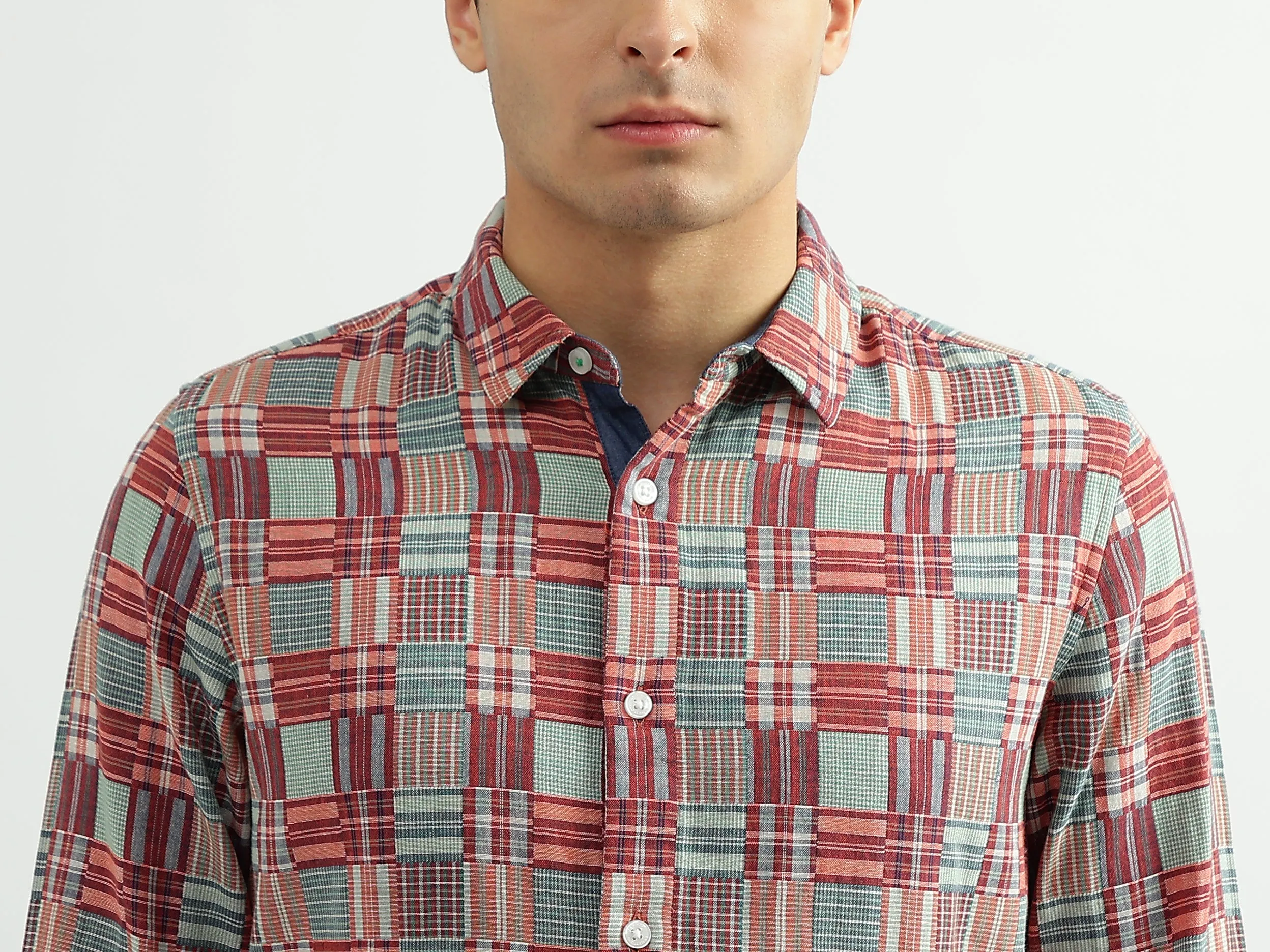 Men Checked Spread Collar Shirt