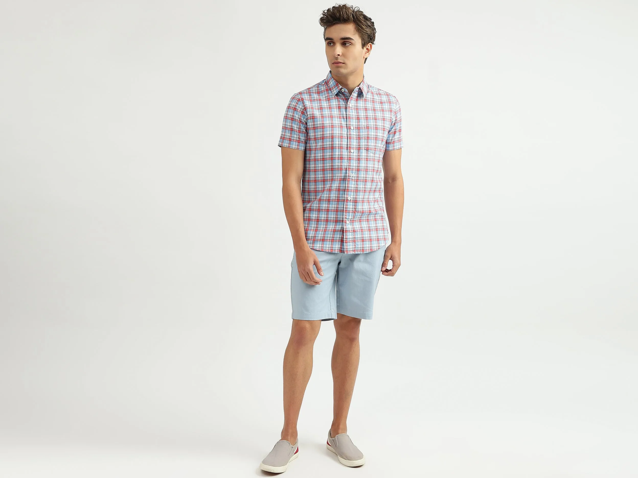 Men Checked Spread Collar Shirt