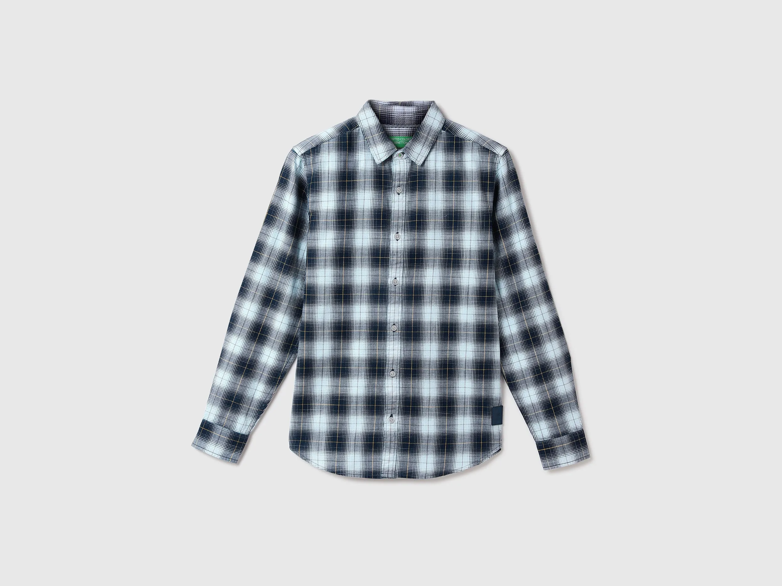 Men Checked Spread Collar Shirt