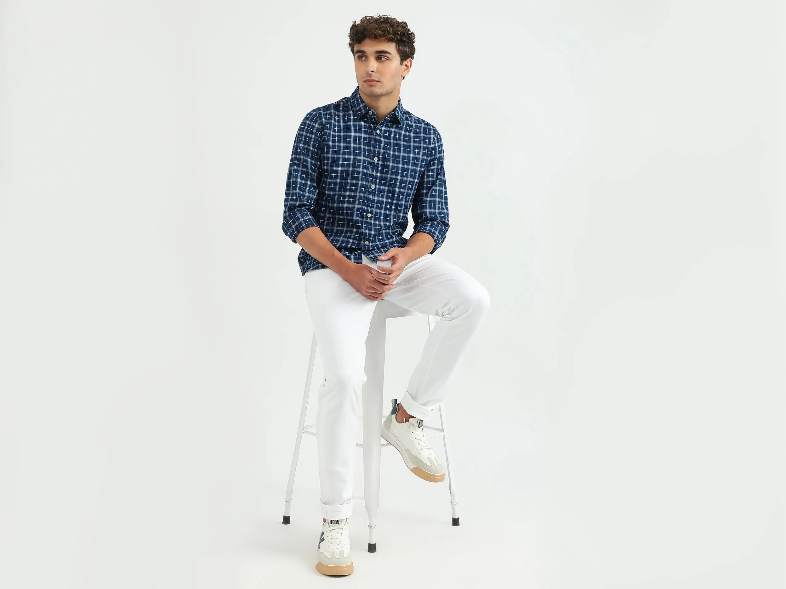 Men Checked Spread Collar Shirt