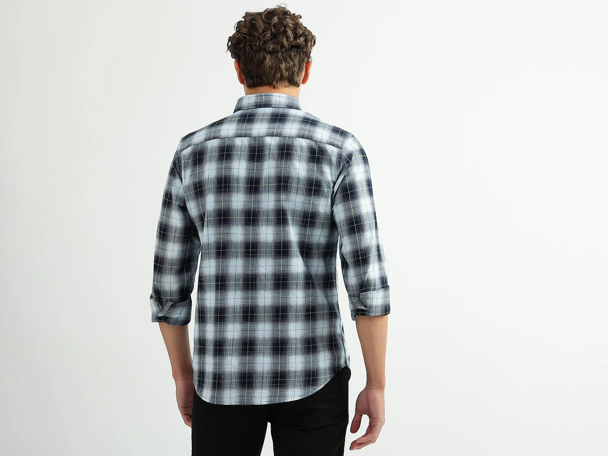 Men Checked Spread Collar Shirt