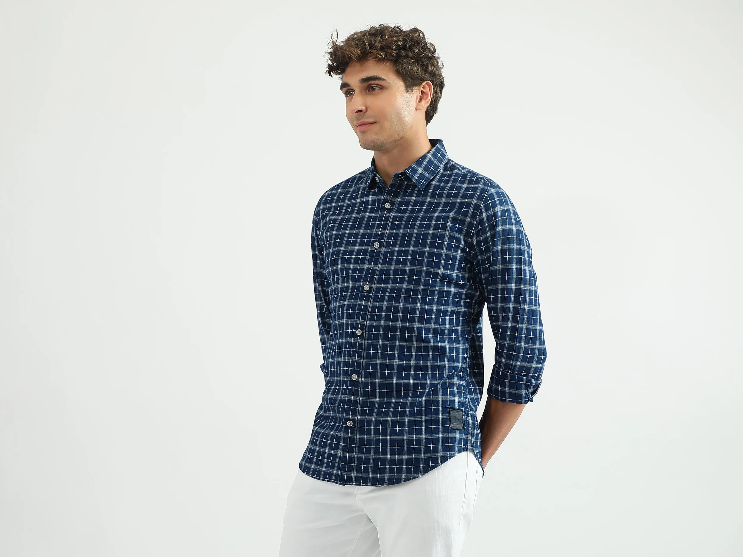 Men Checked Spread Collar Shirt