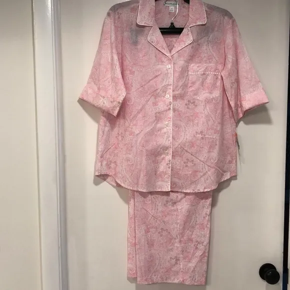 MISS ELAINE PAJAMAS 2-pc Paisley Pink NWT sz S