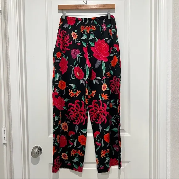 NATORI Women’s Satin Pajama Set Floral Long Sleeve Notch Collar Top Sz. Medium
