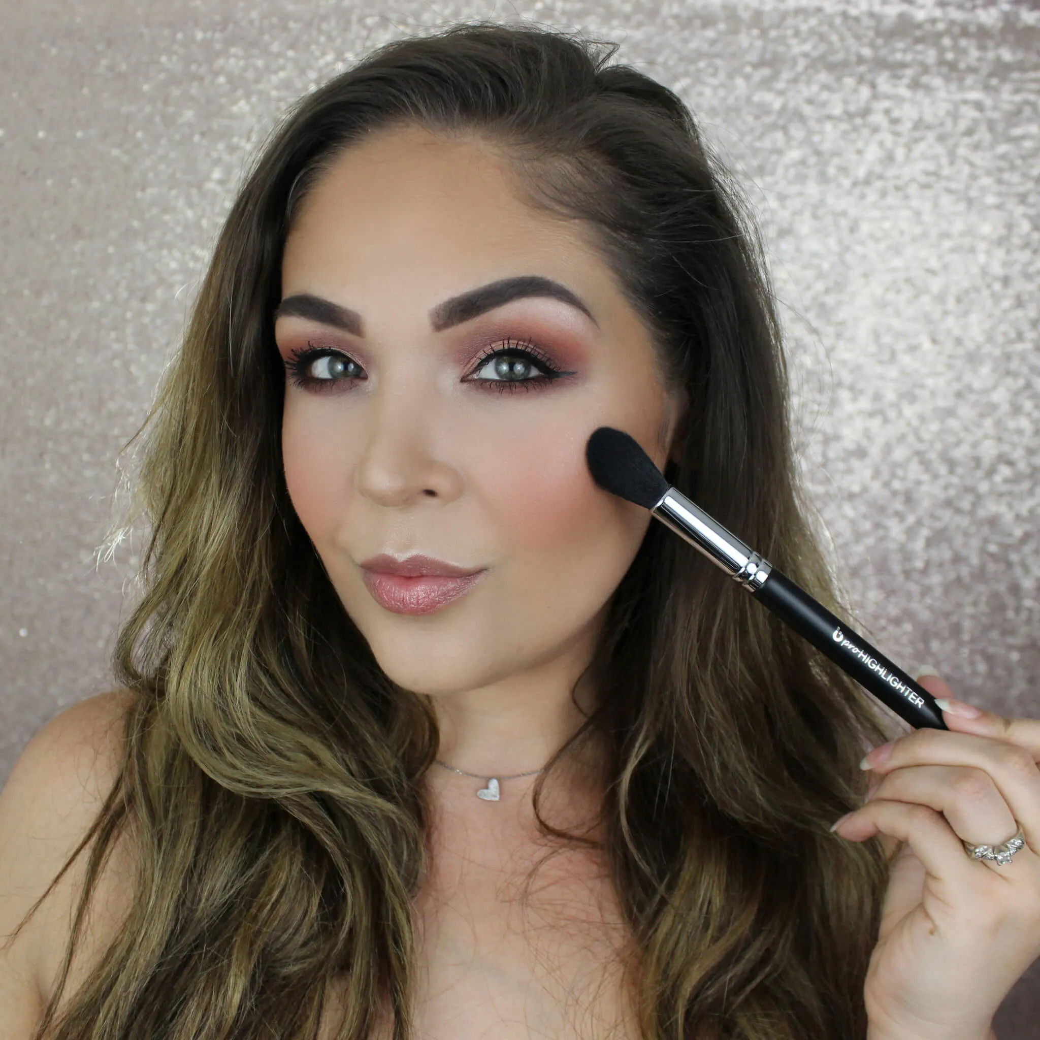 pro Tapered Highlighter Makeup Brush