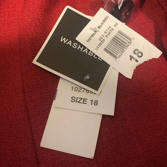 R&amp;K Originals 3 piece pant suit. NWT.  Size 18.  Machine washable.