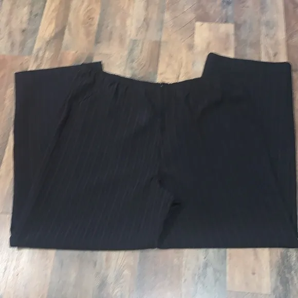 R&amp;K Originals 3 piece pant suit. NWT.  Size 18.  Machine washable.