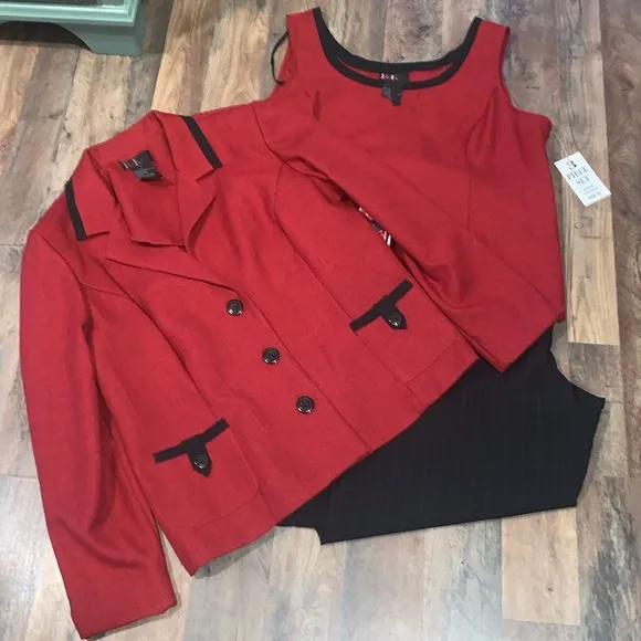 R&amp;K Originals 3 piece pant suit. NWT.  Size 18.  Machine washable.