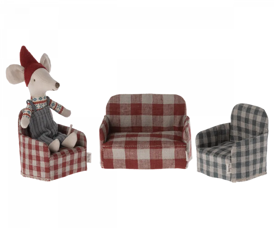 red chair for mouse