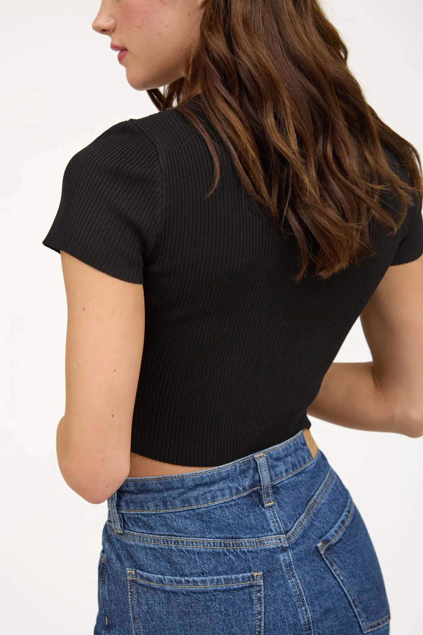 SHORT SLEEVE BUTTON DOWN CROPPED CARDIGAN