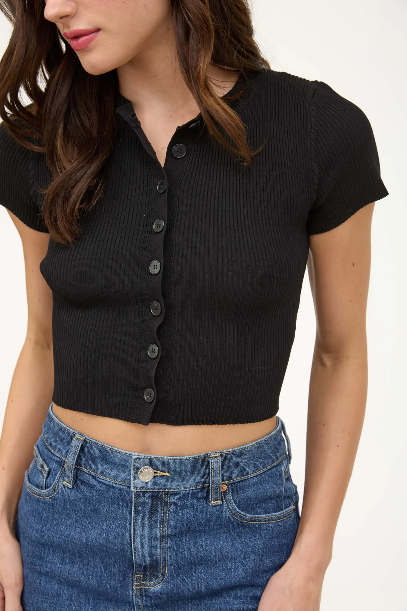 SHORT SLEEVE BUTTON DOWN CROPPED CARDIGAN