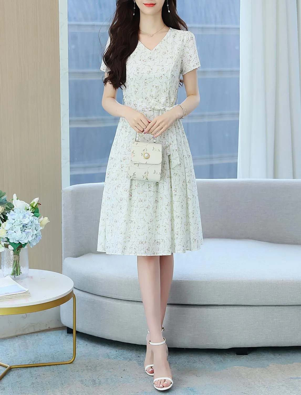 Stunning A-Line Dress for Women with V-Neck and Floral Print