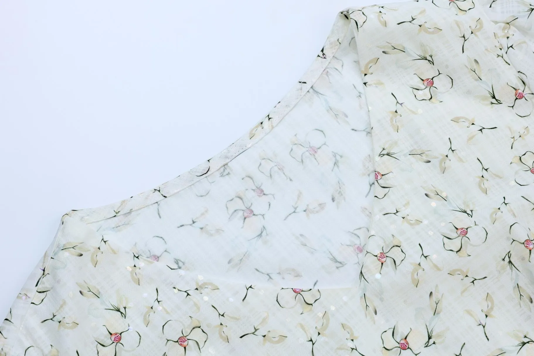 Stunning A-Line Dress for Women with V-Neck and Floral Print