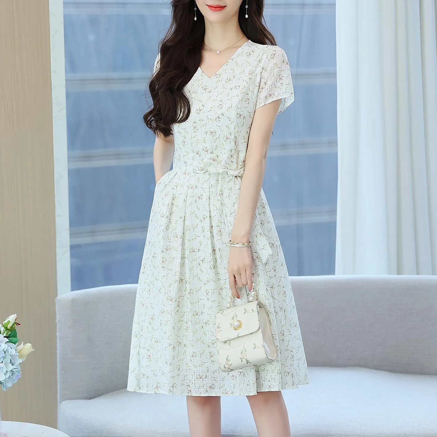 Stunning A-Line Dress for Women with V-Neck and Floral Print