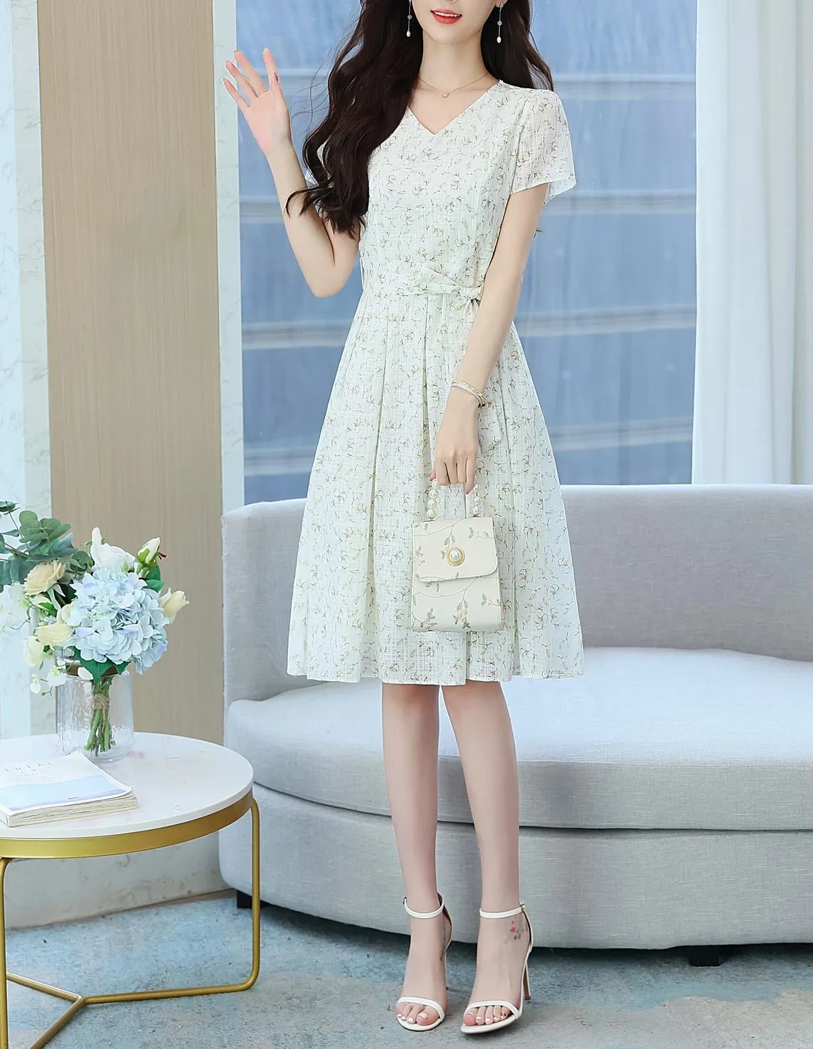 Stunning A-Line Dress for Women with V-Neck and Floral Print