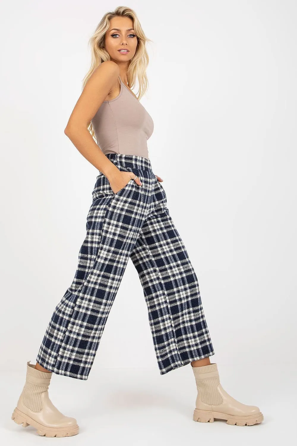 Women checkered fabric trousers